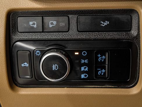 Used 2024 Ford F350 Lariat w/ FX4 Off-Road Package AWD/4WD image 29