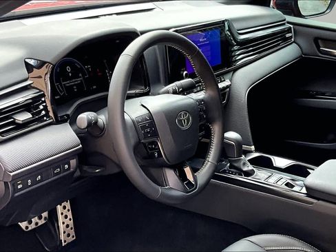 Used 2026 Toyota Camry SE w/ Convenience Package FWD image 18
