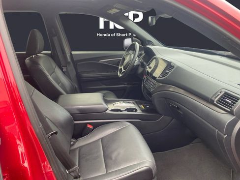 Certified 2025 Honda Passport EX-L image 15