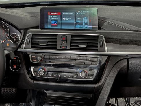 Used 2018 BMW 430i Convertible image 29