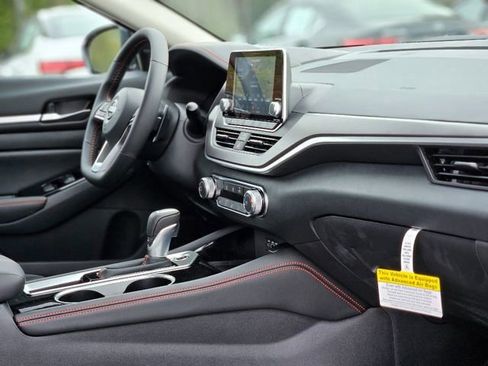New 2025 Nissan Altima 2.5 SR image 12