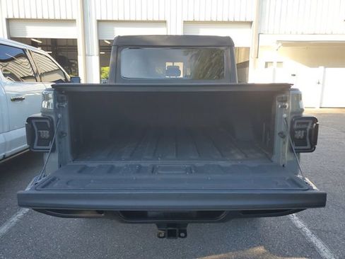 Used 2023 Jeep Gladiator Sport AWD/4WD image 8