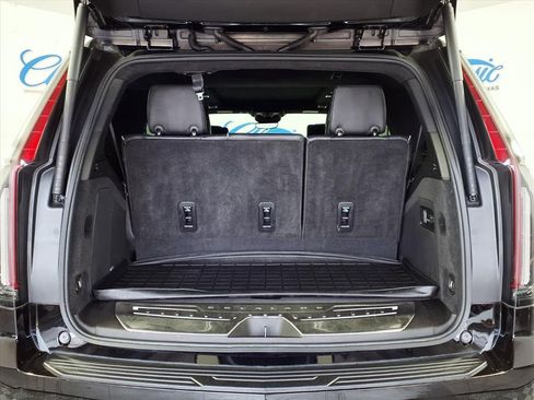 Used 2021 Cadillac Escalade Sport Platinum image 10