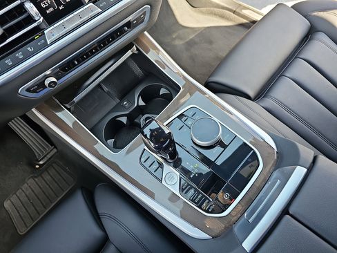 Certified 2022 BMW X5 sDrive40i w/ Premium Package image 25