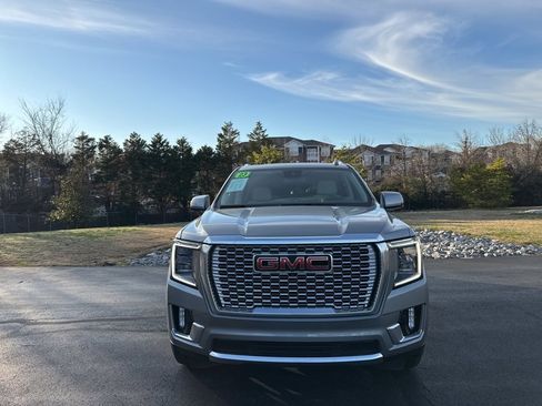 Used 2023 GMC Yukon XL Denali image 8