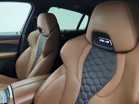 Used 2021 BMW X6 M image 22