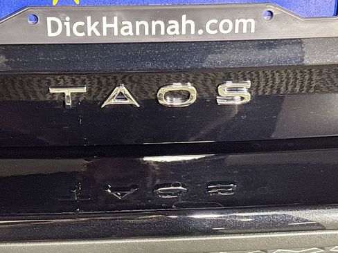 New 2025 Volkswagen Taos SE image 24