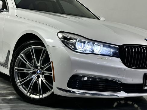 Used 2017 BMW 740i RWD image 4