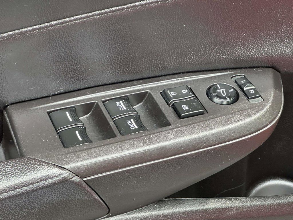 Used 2019 Acura ILX FWD image 16