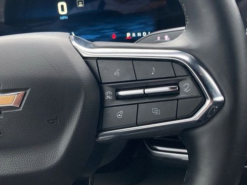 Used 2025 Chevrolet Equinox LT w/ Convenience Package II FWD image 18