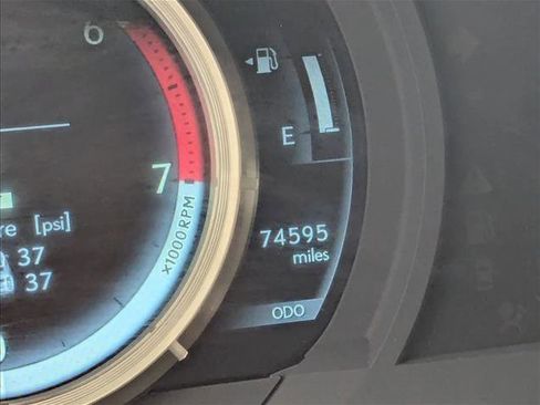 Used 2017 Lexus IS 200t image 11