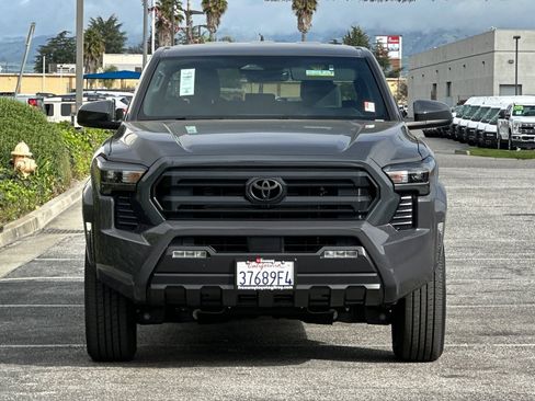 Used 2025 Toyota Tacoma SR5 image 10