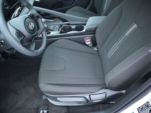 New 2026 Hyundai Elantra SEL Sport Premium FWD image 11