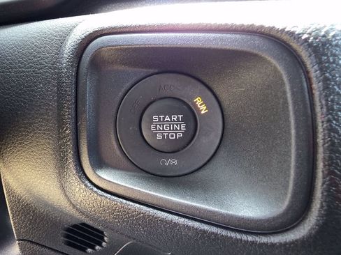 Used 2024 Jeep Wrangler Unlimited AWD/4WD image 22