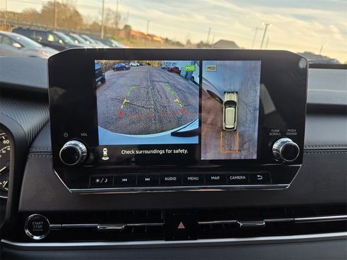 Used 2024 Mitsubishi Outlander SE image 3