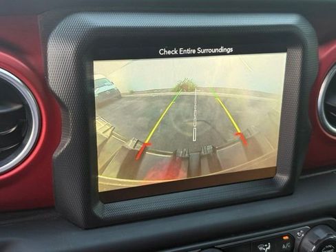 Used 2018 Jeep Wrangler Unlimited Rubicon AWD/4WD image 13