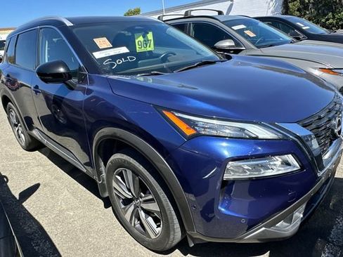 Used 2023 Nissan Rogue SL w/ SL Premium Package FWD image 2