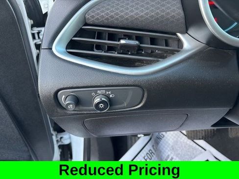 Used 2023 Chevrolet Malibu LT FWD image 19