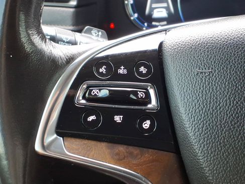 Used 2019 Cadillac Escalade Premium Luxury AWD/4WD image 16