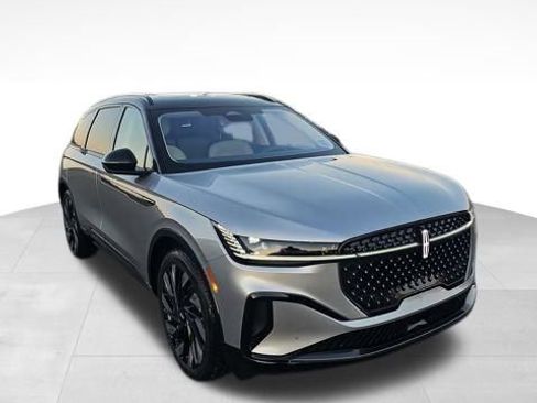 New 2026 Lincoln Nautilus Reserve w/ Jet Appearance Package image 4