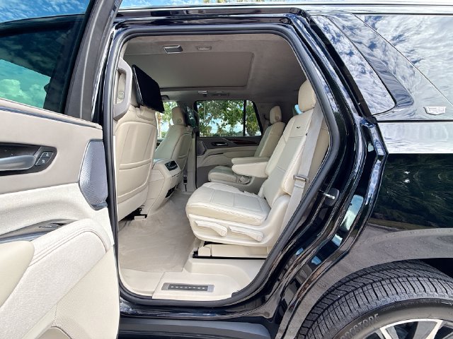 Used 2024 Cadillac Escalade Sport Platinum AWD/4WD image 24
