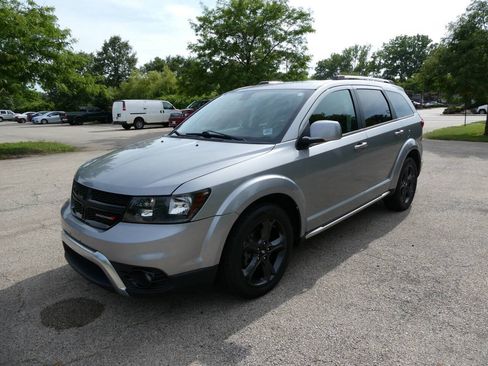 Used 2020 Dodge Journey Crossroad FWD image 1