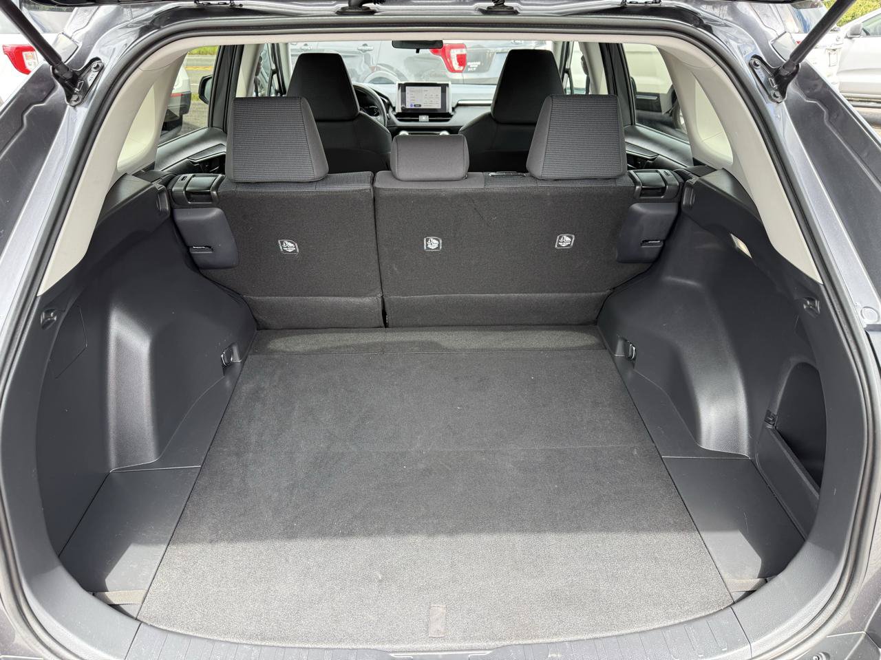 Used 2024 Toyota RAV4 LE FWD image 15