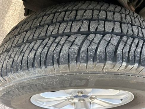 Used 2020 Ford F150 XLT image 44