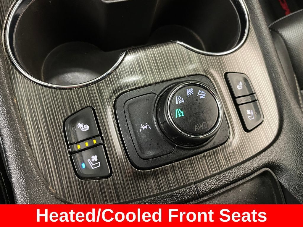 Used 2023 GMC Acadia SLT w/ Technology Package AWD/4WD image 10
