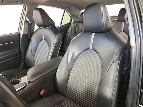 Used 2020 Toyota Camry SE image 20