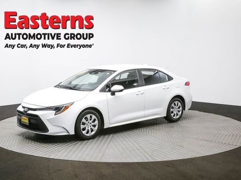 Used 2024 Toyota Corolla LE image 56