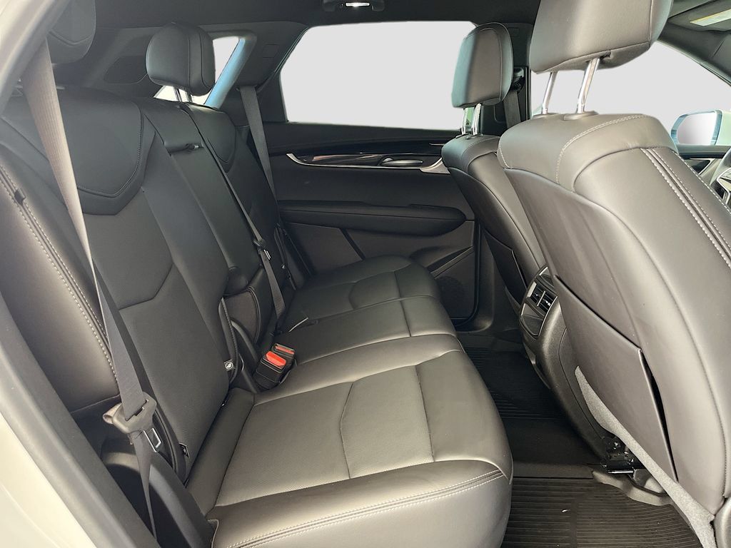 Used 2024 Cadillac XT5 Premium Luxury w/ LPO, Floor Liner Package AWD/4WD image 30