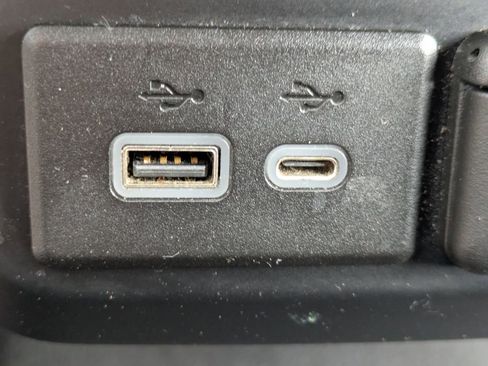 Used 2019 Chevrolet Silverado 1500 LT w/ Texas Edition image 23