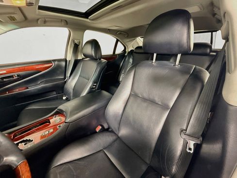 Used 2012 Lexus LS 460 AWD w/ Luxury Value Edition image 11