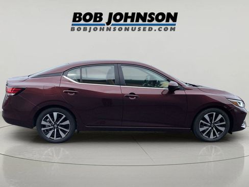 Used 2023 Nissan Sentra SV w/ SV Premium Package image 2