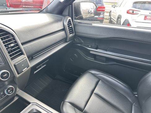 Used 2021 Ford Expedition Max XLT image 24