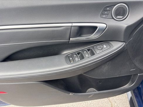 Used 2021 Hyundai Sonata Limited w/ Cargo Package image 16
