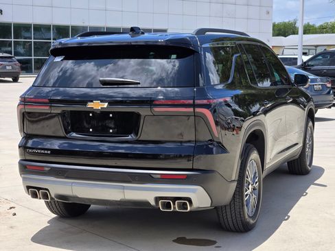 Certified 2026 Chevrolet Traverse LT FWD image 7