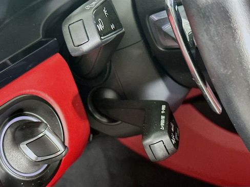 Certified 2023 Porsche Cayenne Platinum Edition image 11