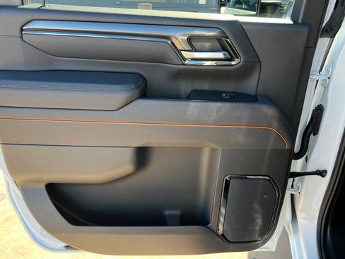 Certified 2025 GMC Sierra 2500 AT4 image 19