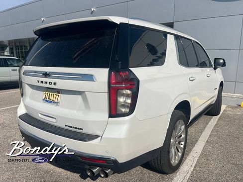 Used 2021 Chevrolet Tahoe Premier RWD image 3
