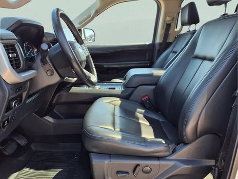 Used 2022 Ford Expedition XLT RWD image 10