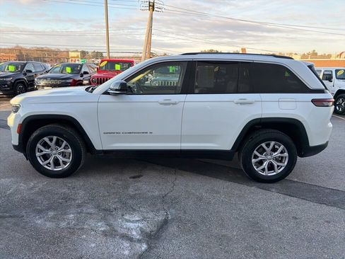 Certified 2022 Jeep Grand Cherokee Limited image 18