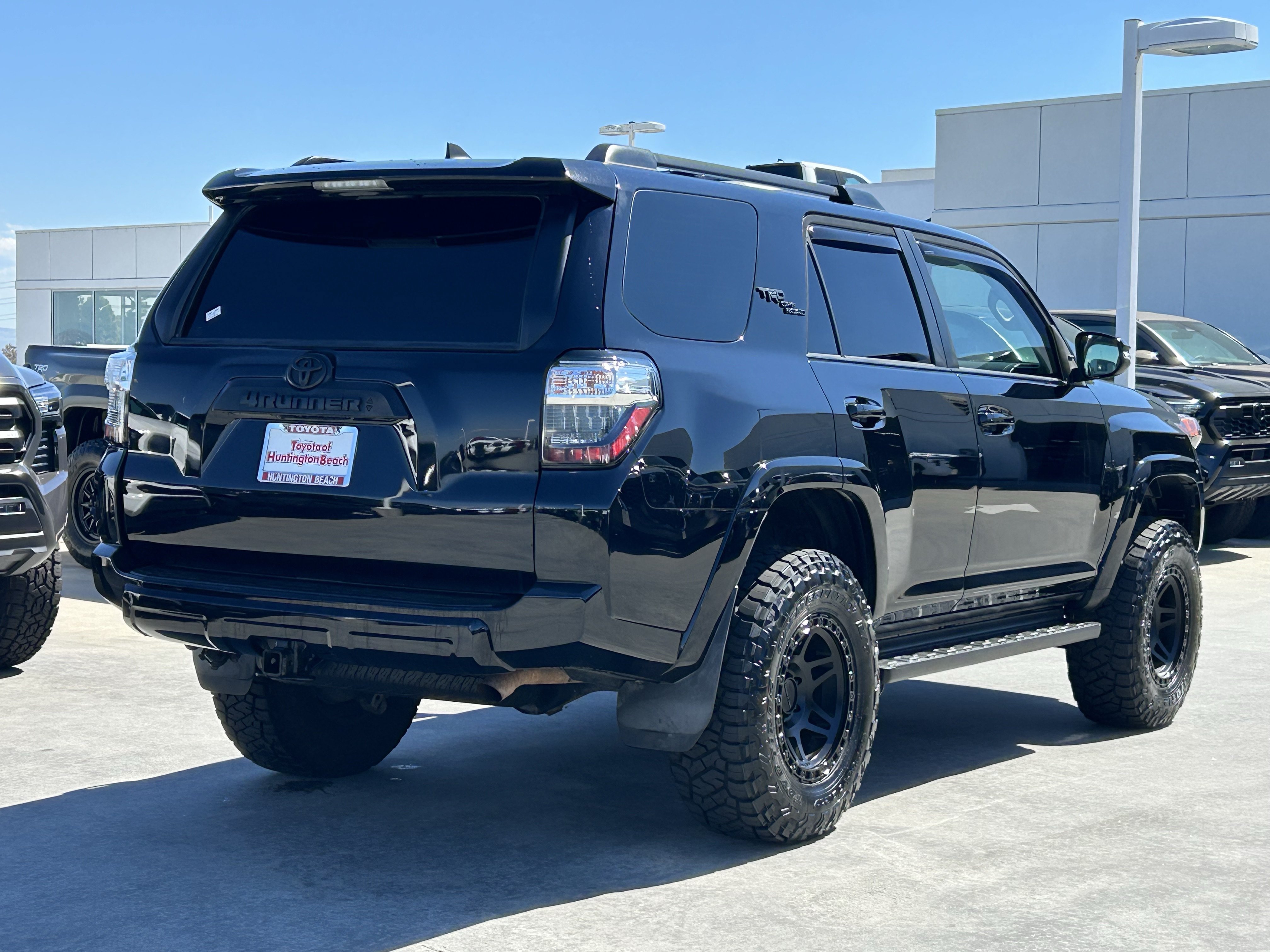 Certified 2021 Toyota 4Runner TRD Off-Road Premium AWD/4WD image 3