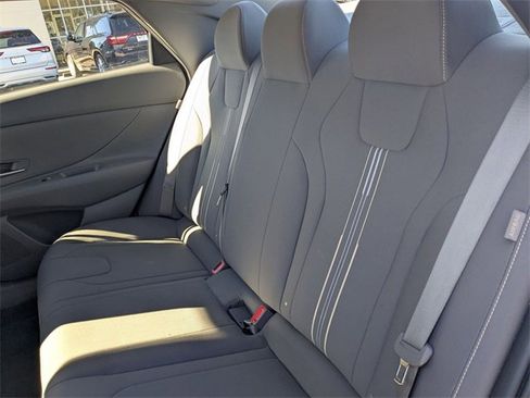 Used 2024 Hyundai Elantra SEL image 28