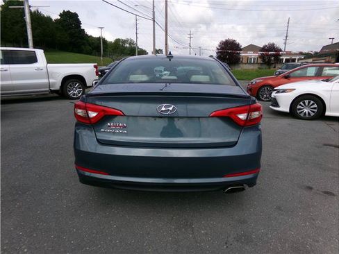 Used 2016 Hyundai Sonata SE FWD image 12