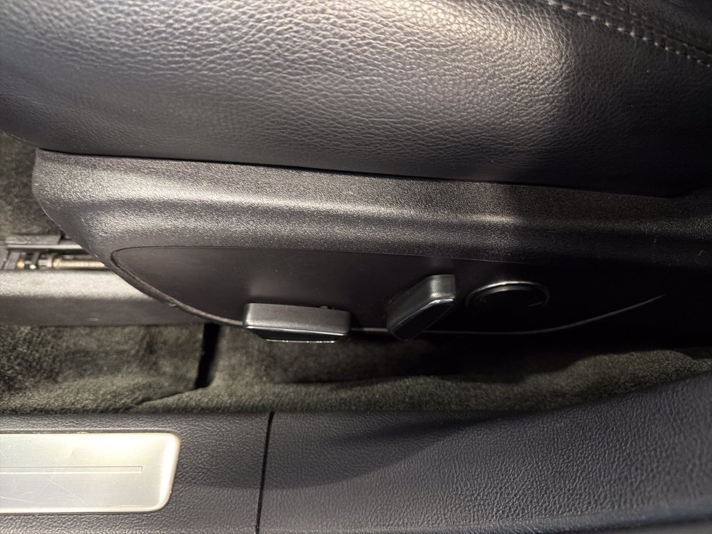 Used 2016 Lincoln MKZ FWD image 15