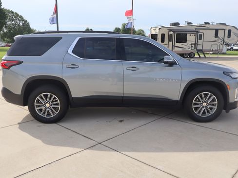 Used 2023 Chevrolet Traverse LT AWD/4WD image 5