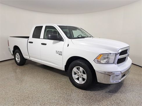 Used 2024 RAM 1500 Classic SLT image 4