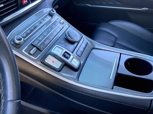 Used 2023 Hyundai Santa Fe SEL Premium image 17